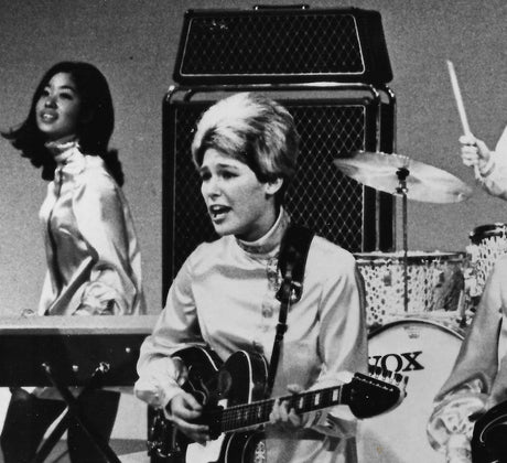 Female Species — No Love Lost